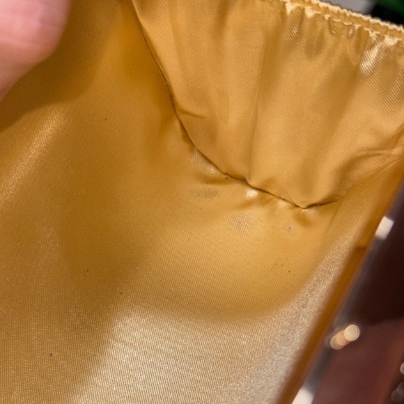 exquisite Hardcase Square Gold Rhineston Covered La Regale clutch - Picture 9 of 15